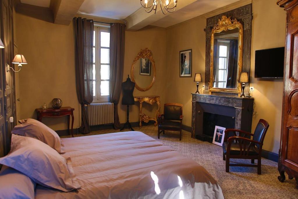 Le 4 Feuilles En.Camargue Otel Bernis Dış mekan fotoğraf