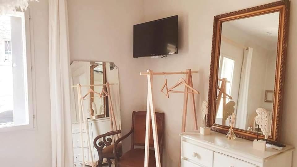 Le 4 Feuilles En.Camargue Otel Bernis Dış mekan fotoğraf