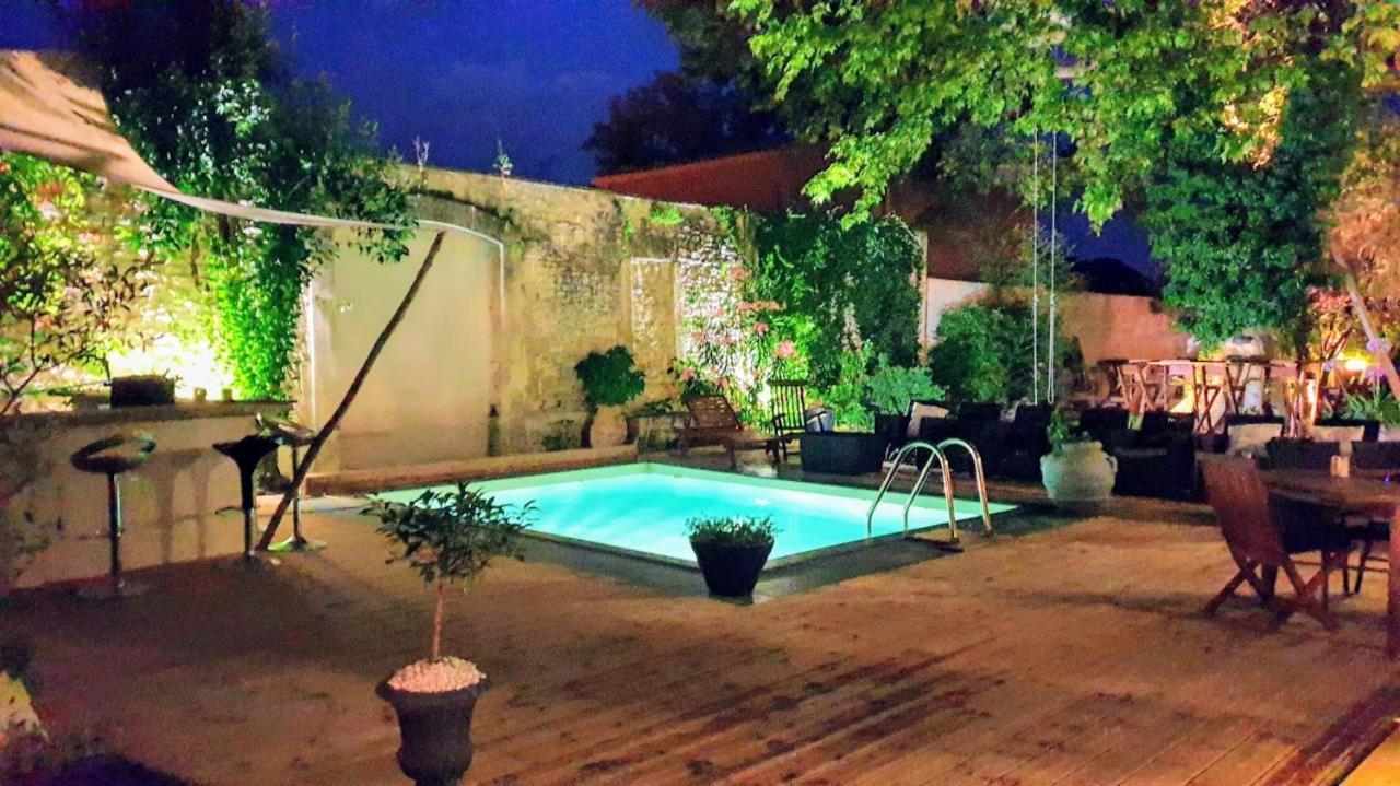 Le 4 Feuilles En.Camargue Otel Bernis Dış mekan fotoğraf